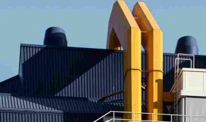 victor-2PJMDIgK9EA-unsplash_11zon